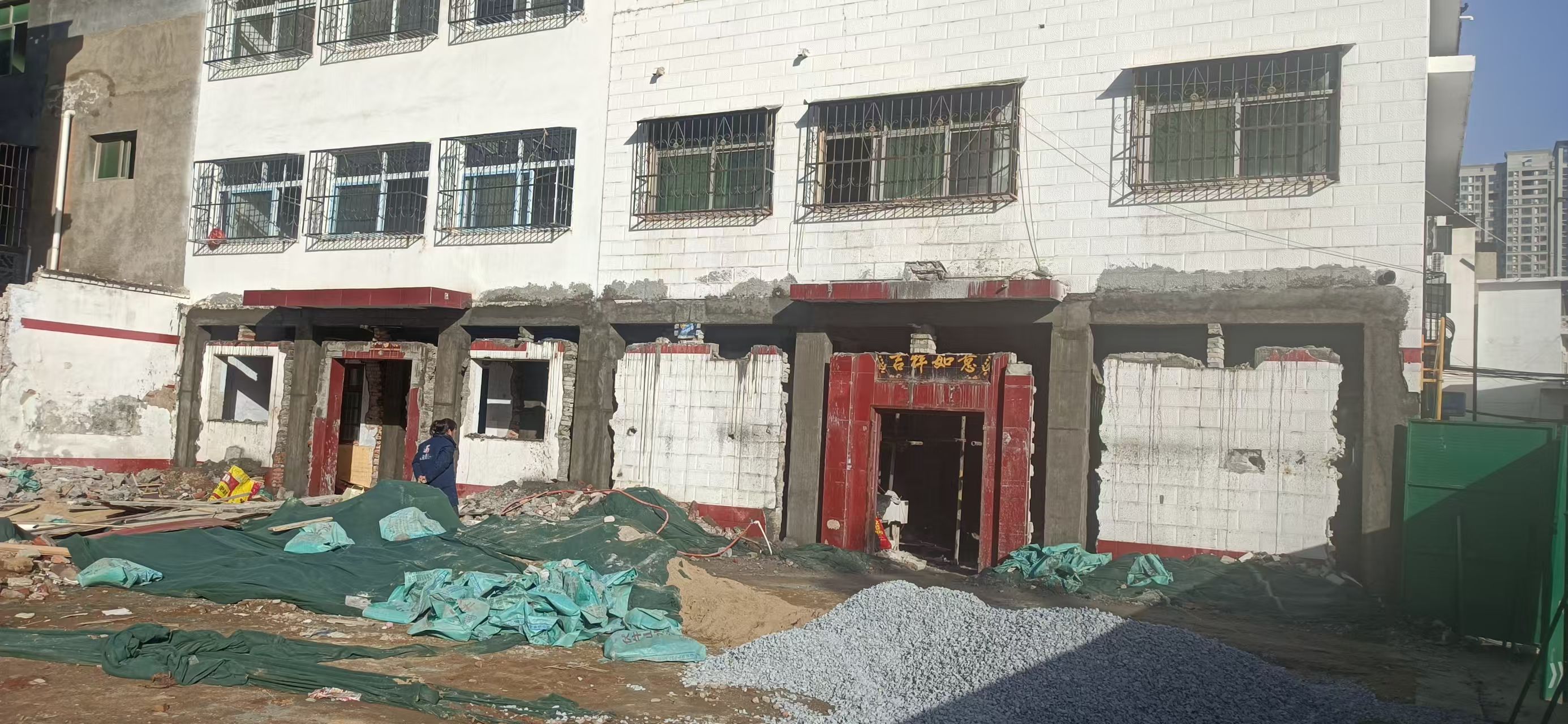 保定市新增大梁立柱危房加固 - 价格